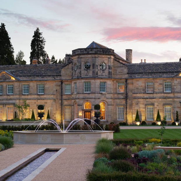 Luxury hotel using EcoPure Waters filtration system to dispense chilled still and sparkling water and branded bottles to replace single-use bottles